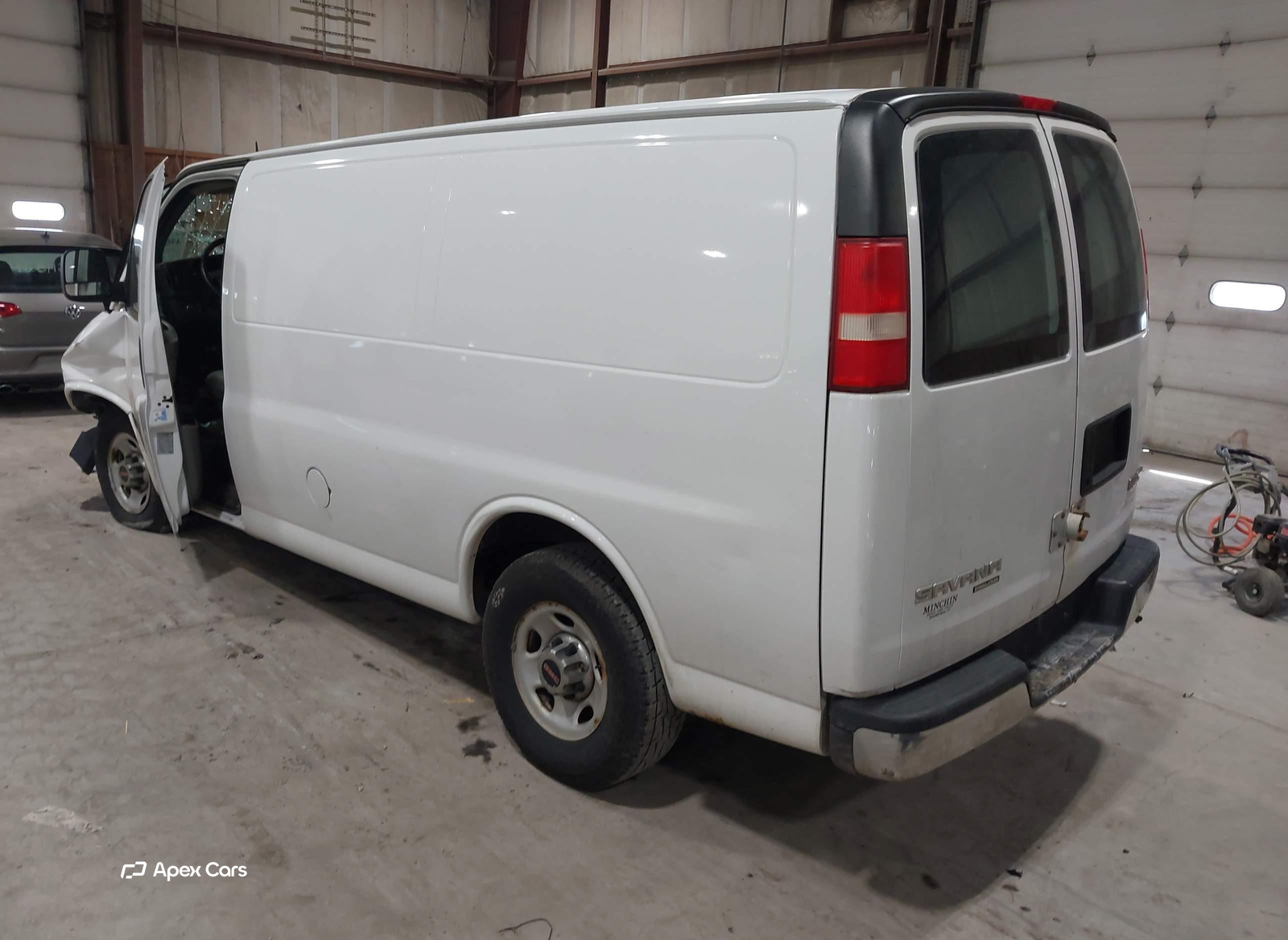 GMC Savana 2012