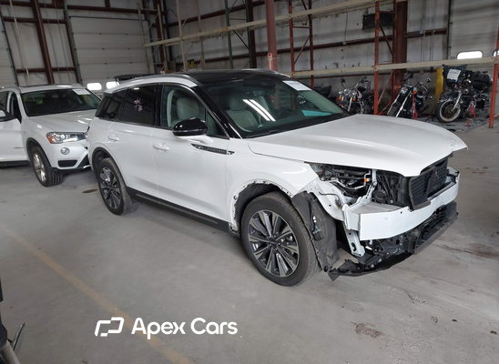 2020 Lincoln Corsair - Image 1 of 5