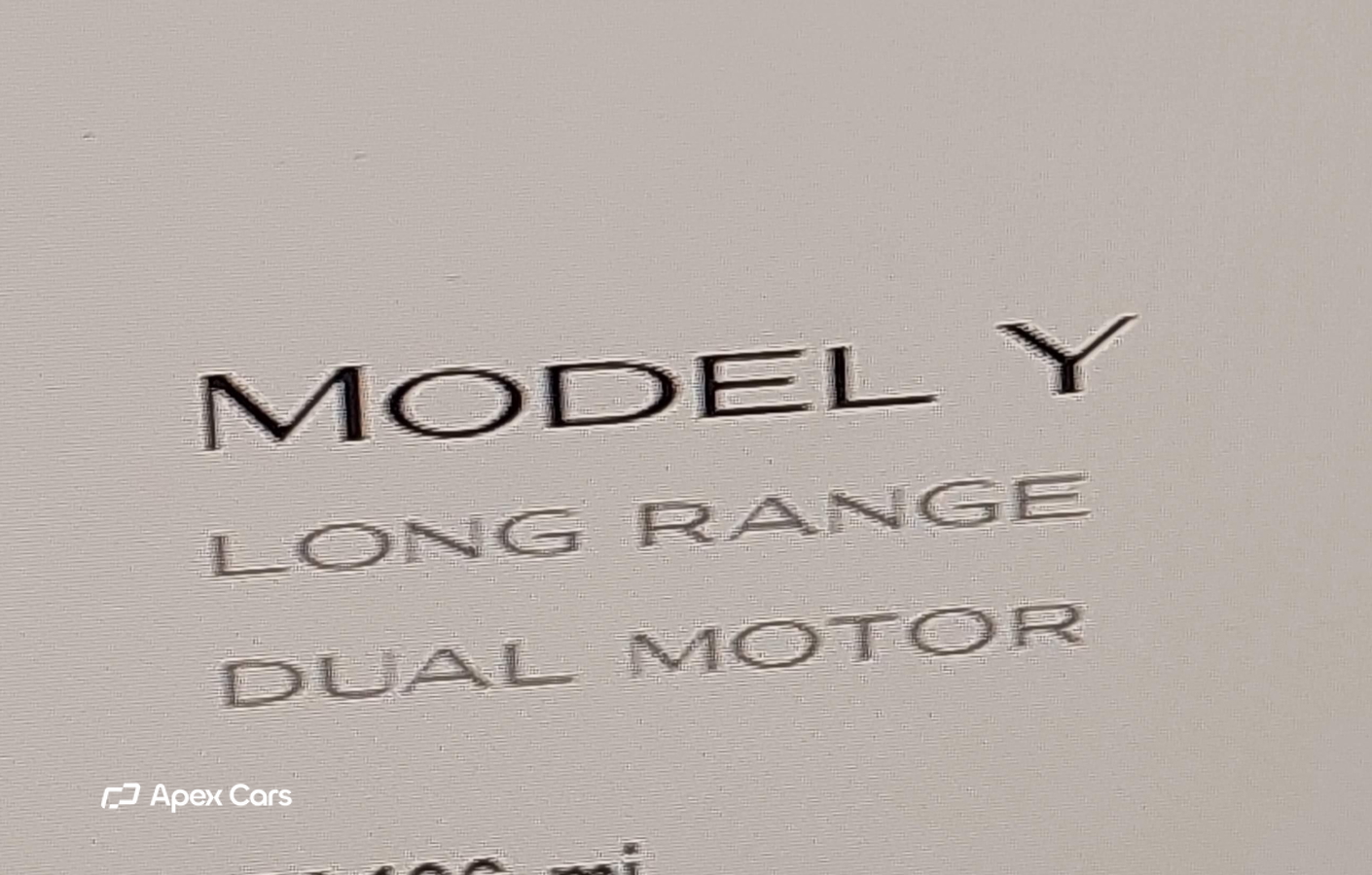 Tesla Model Y 2024