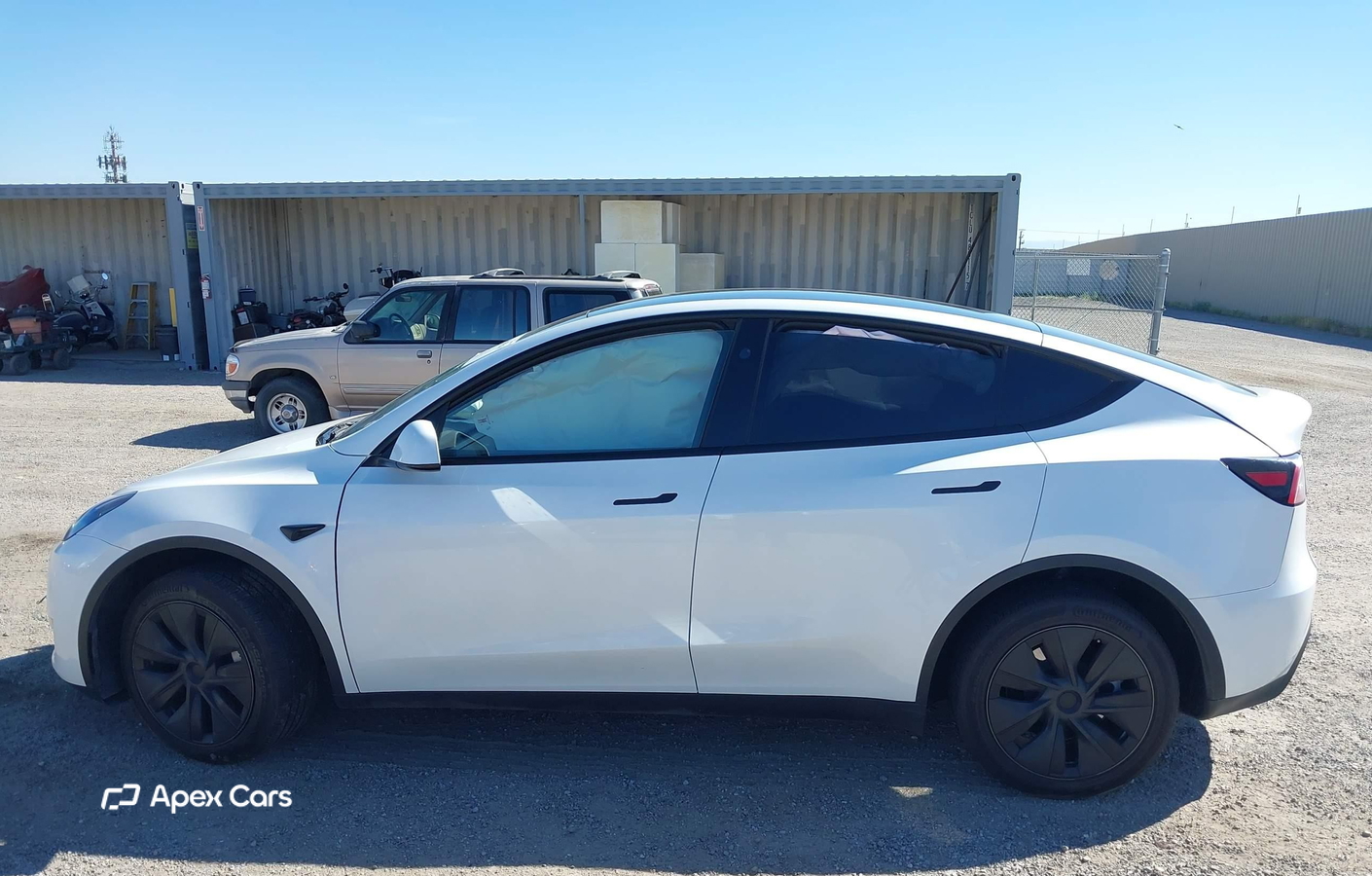Tesla Model Y 2024