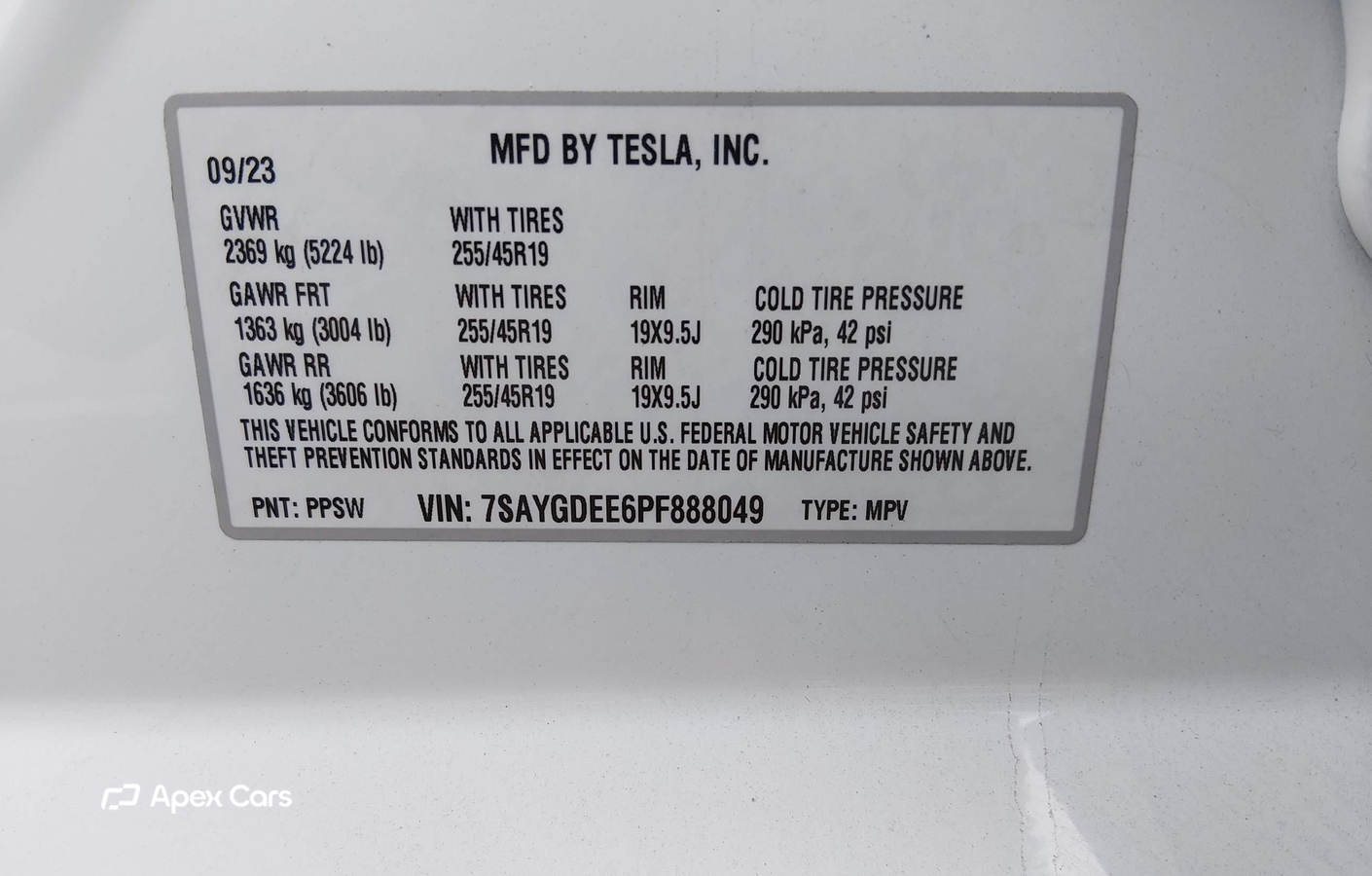 Tesla Model Y 2023