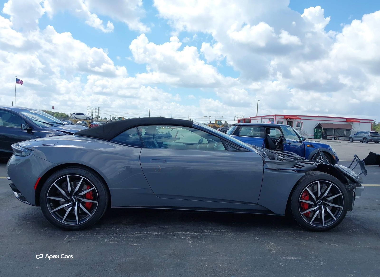 Aston Martin DB11 2022