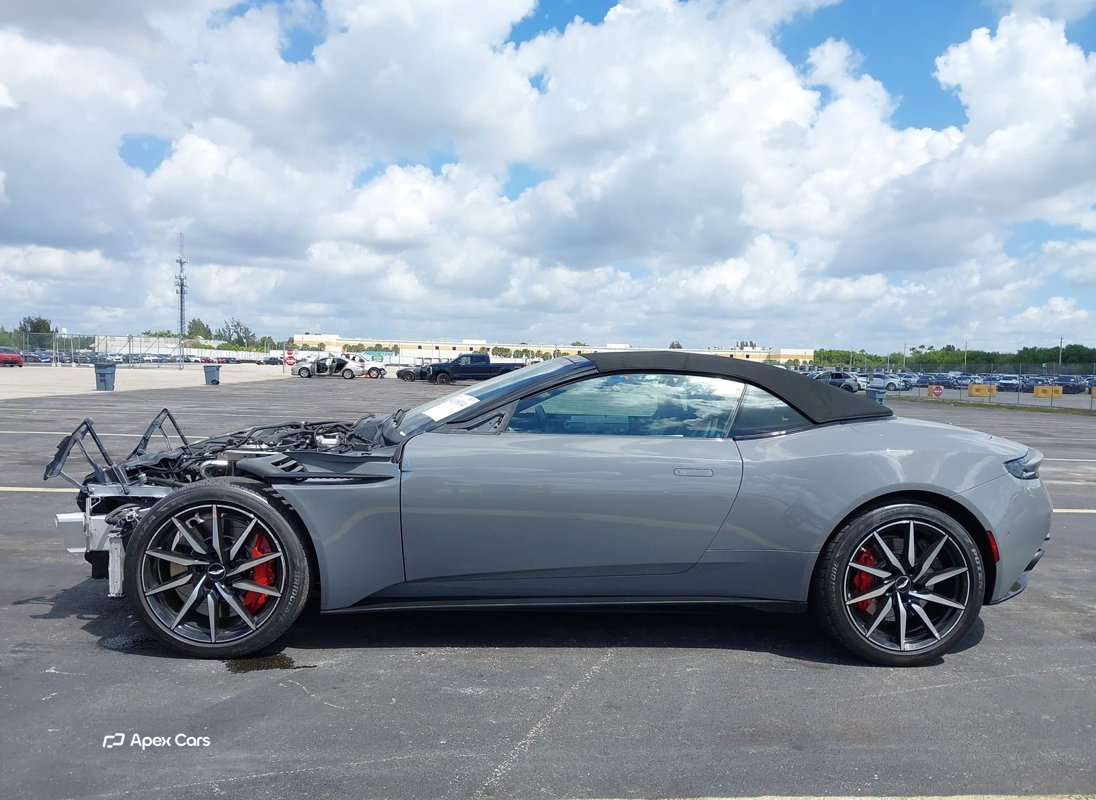 Aston Martin DB11 2022