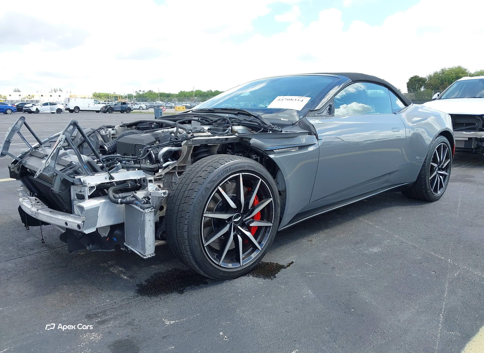 Aston Martin DB11 2022