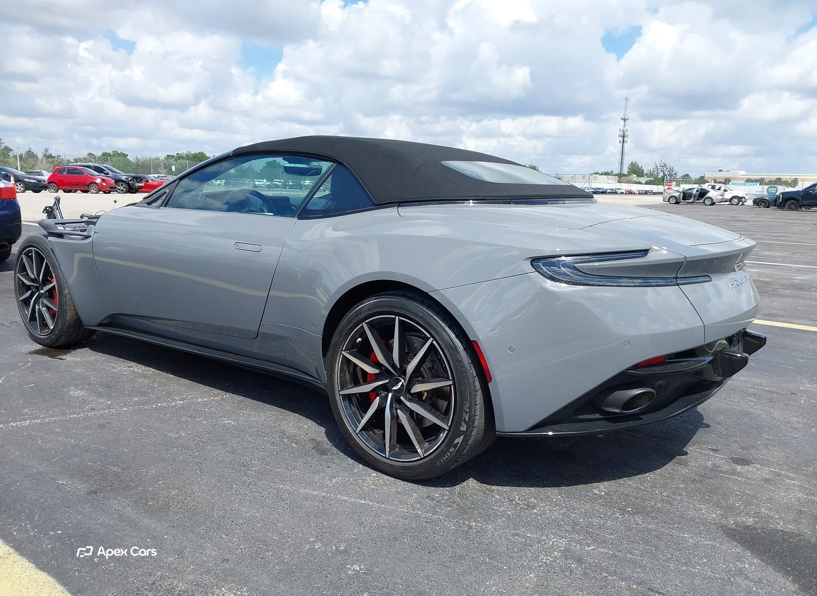 Aston Martin DB11 2022