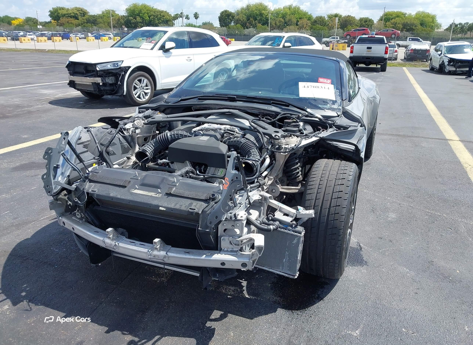 Aston Martin DB11 2022