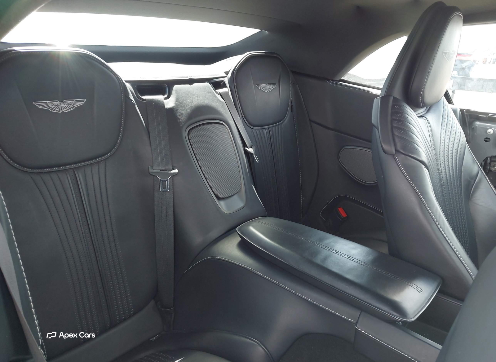 Aston Martin DB11 2022