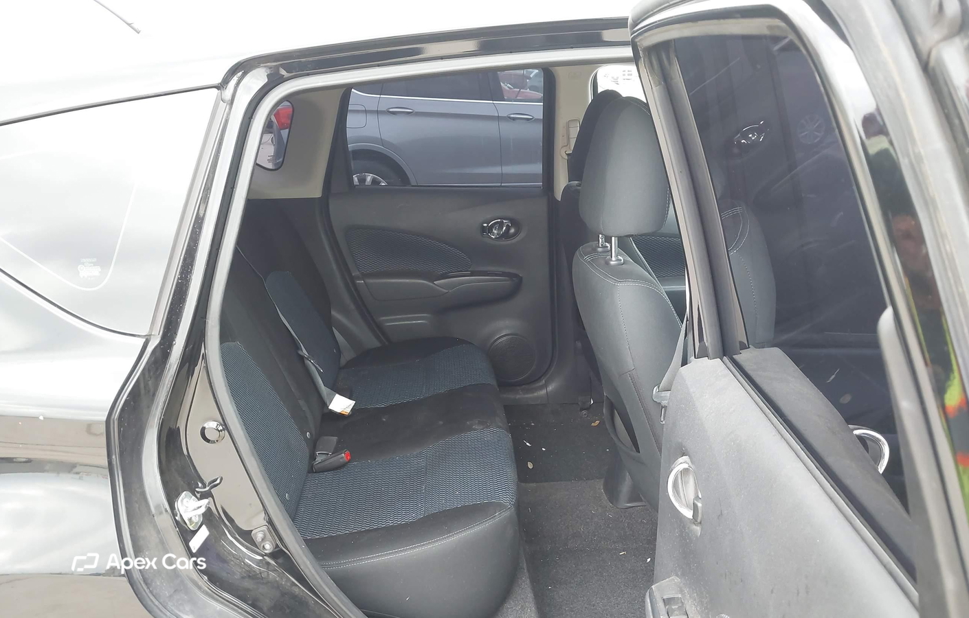 Nissan Versa 2015