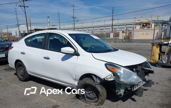 Nissan Versa 2017 - Image 1 of 17