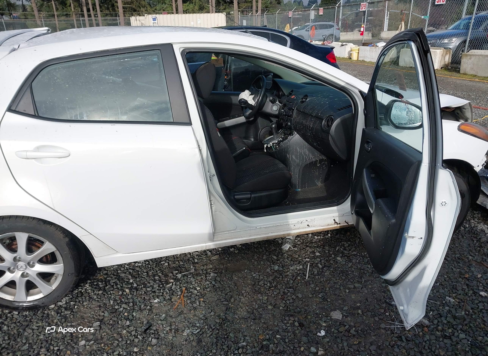 Mazda 2 2012