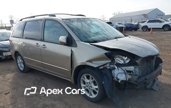 Toyota Sienna 2004 - Image 1 of 14
