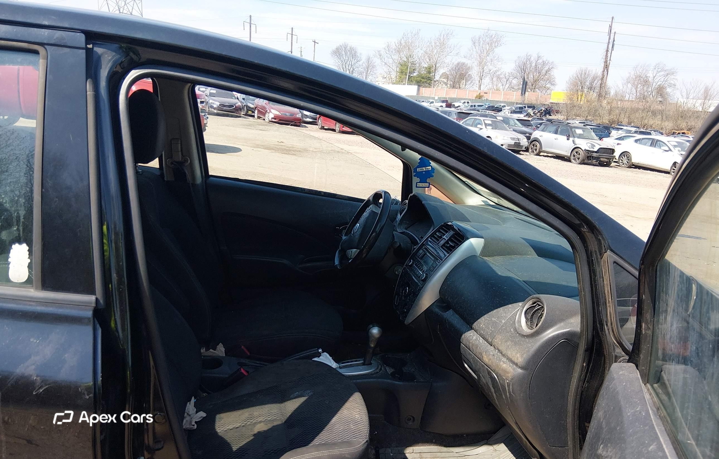 Nissan Versa 2015
