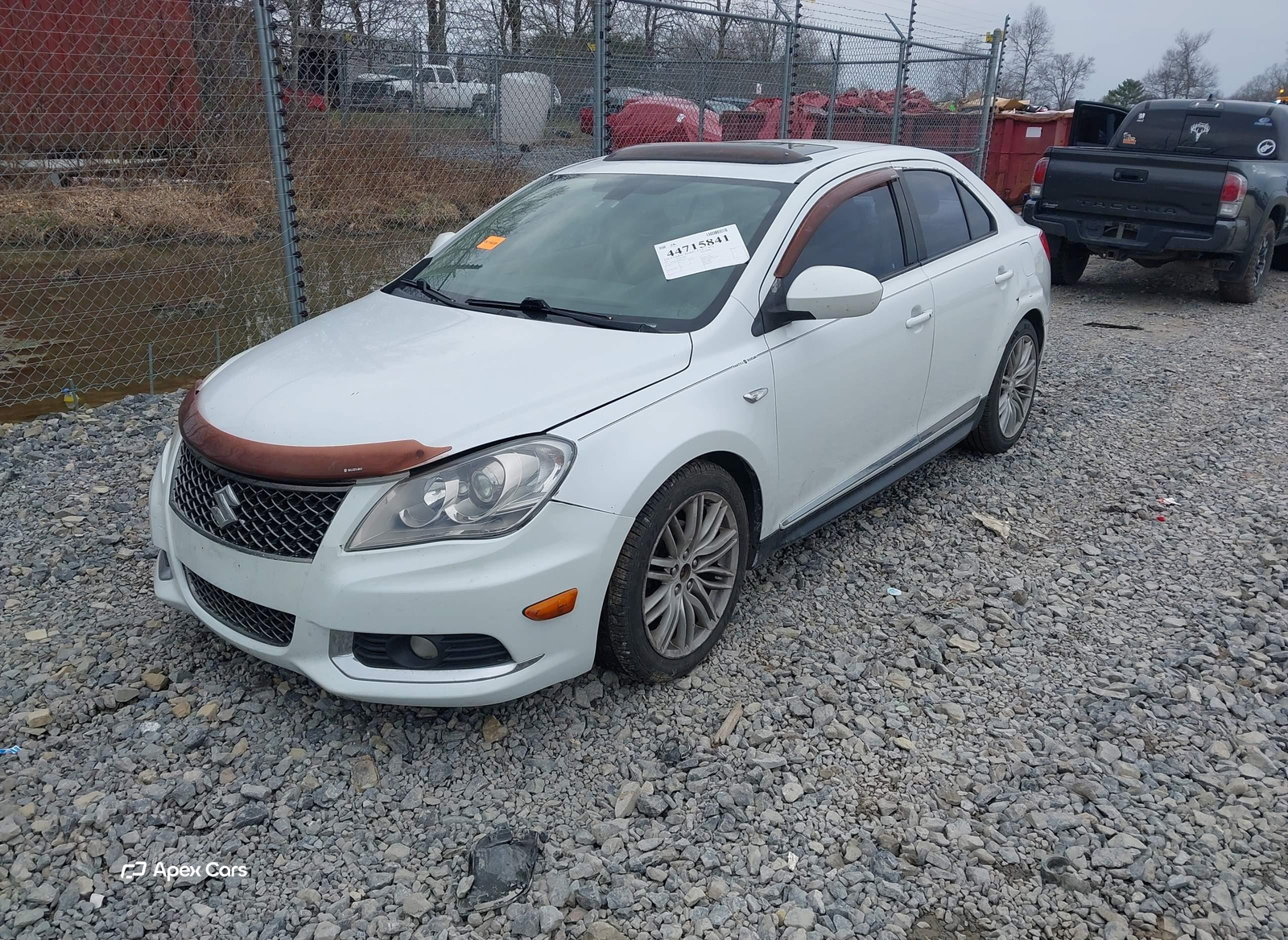 Suzuki Kizashi 2011
