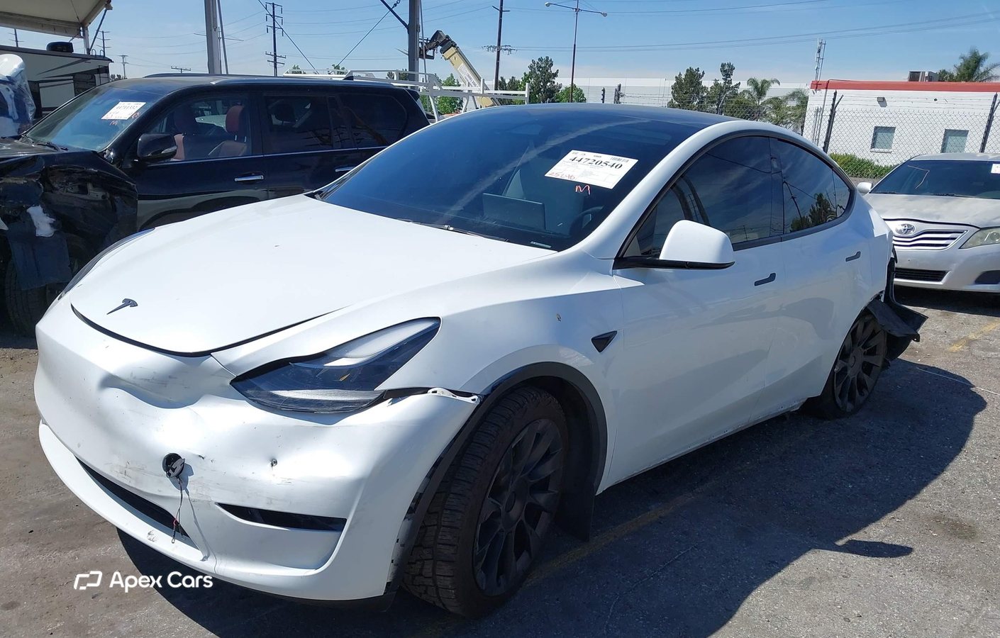 Tesla Model Y 2024