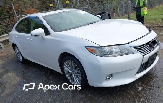 Lexus ES 2015 - Image 1 of 17