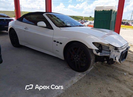 2015 Maserati GranTurismo - Image 1 of 5