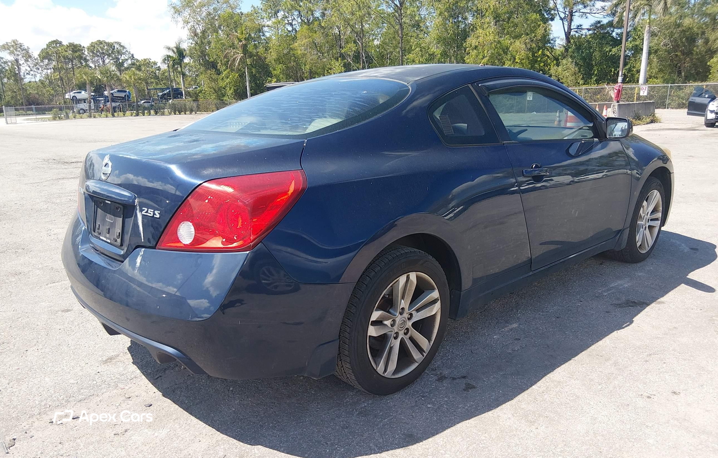 Nissan Altima 2010