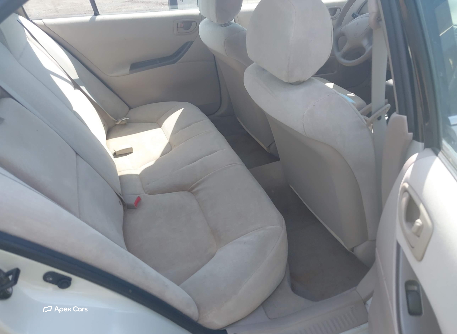 Mitsubishi Galant 2003