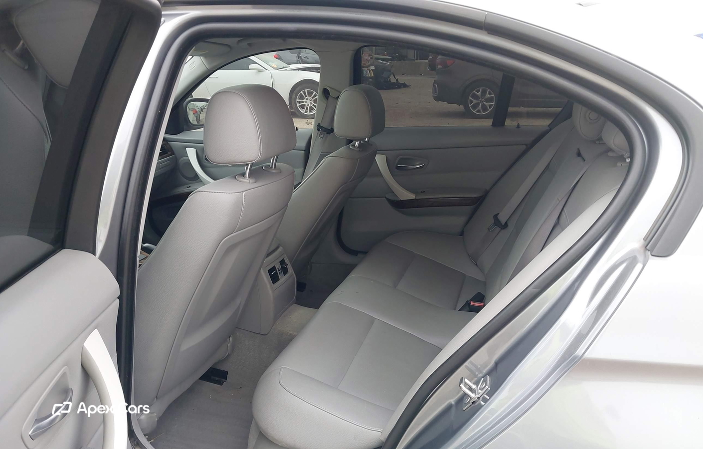 BMW Series 3 2010