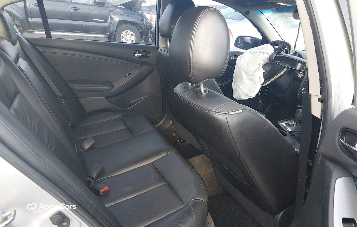 Nissan Altima 2010