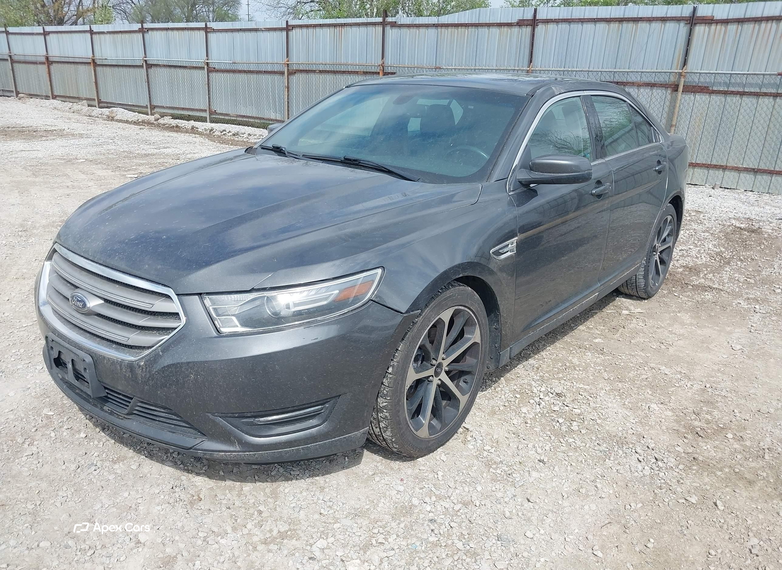 Ford Taurus 2016
