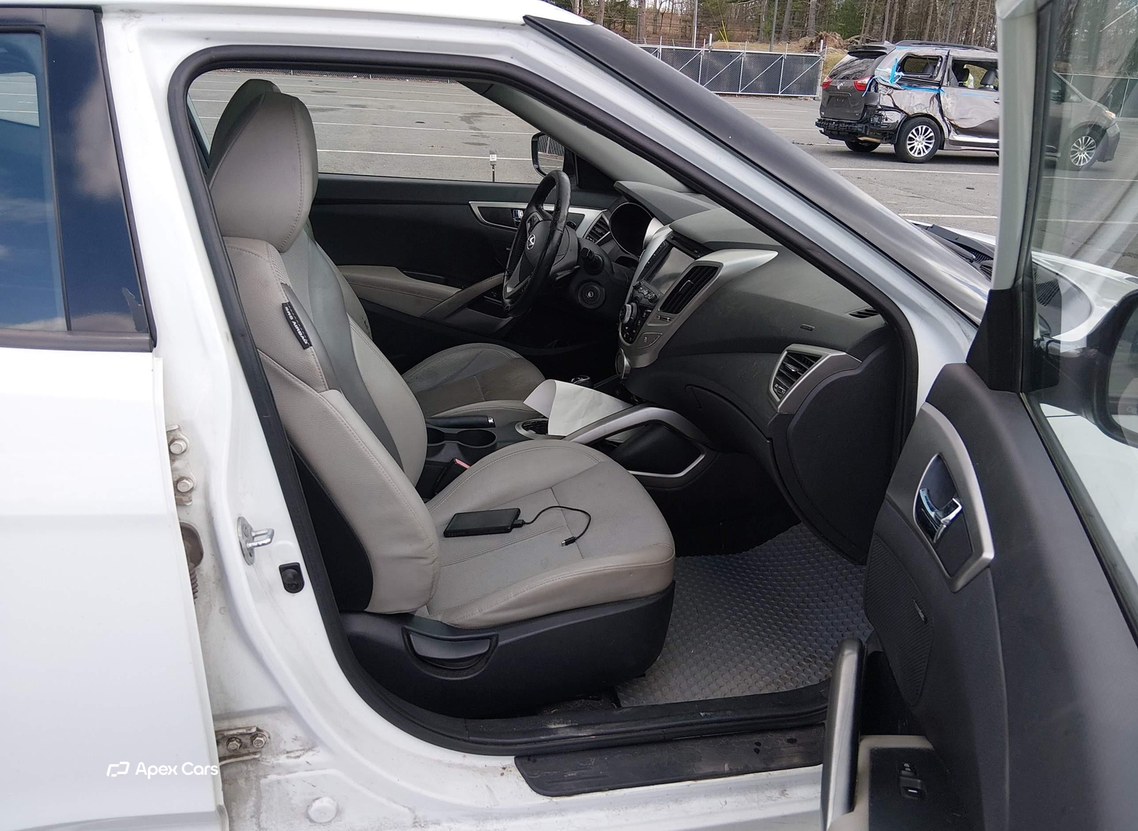 Hyundai Veloster 2013