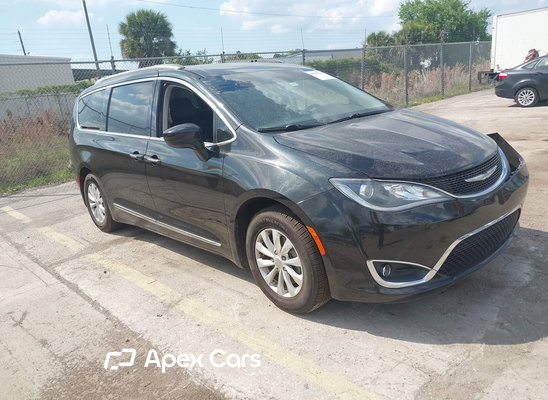 2018 Chrysler Pacifica - Image 1 of 5