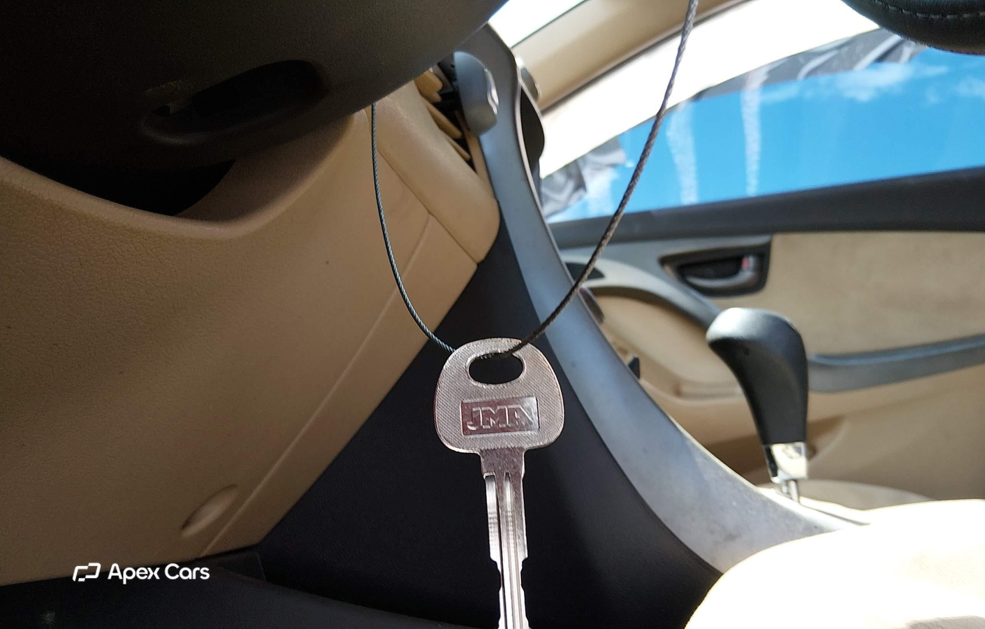 Hyundai Elantra 2012