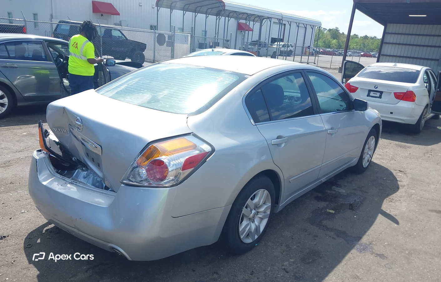 Nissan Altima 2011