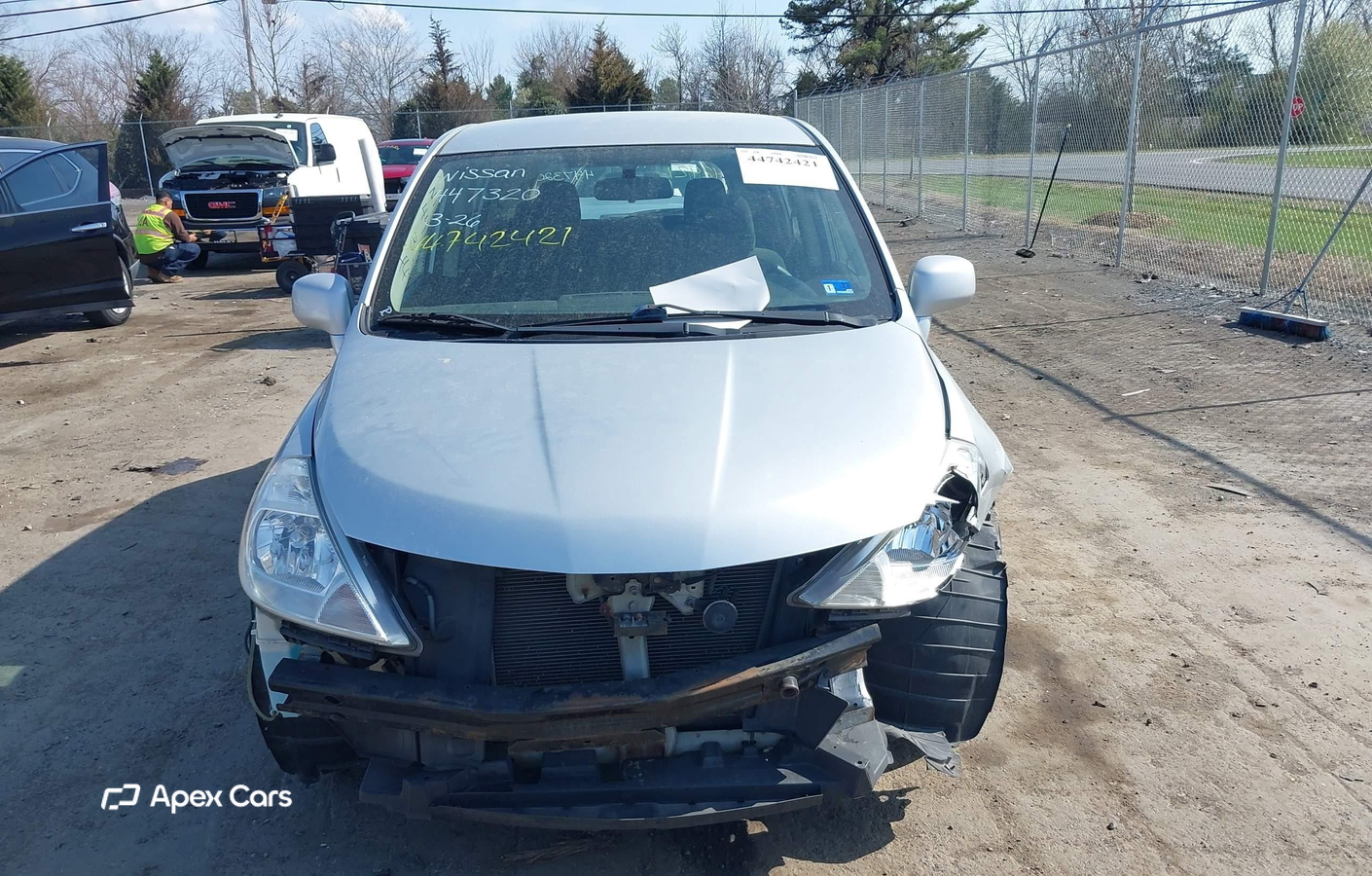 Nissan Versa 2011