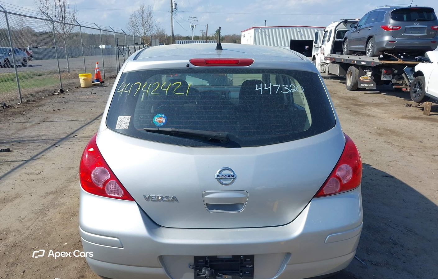 Nissan Versa 2011