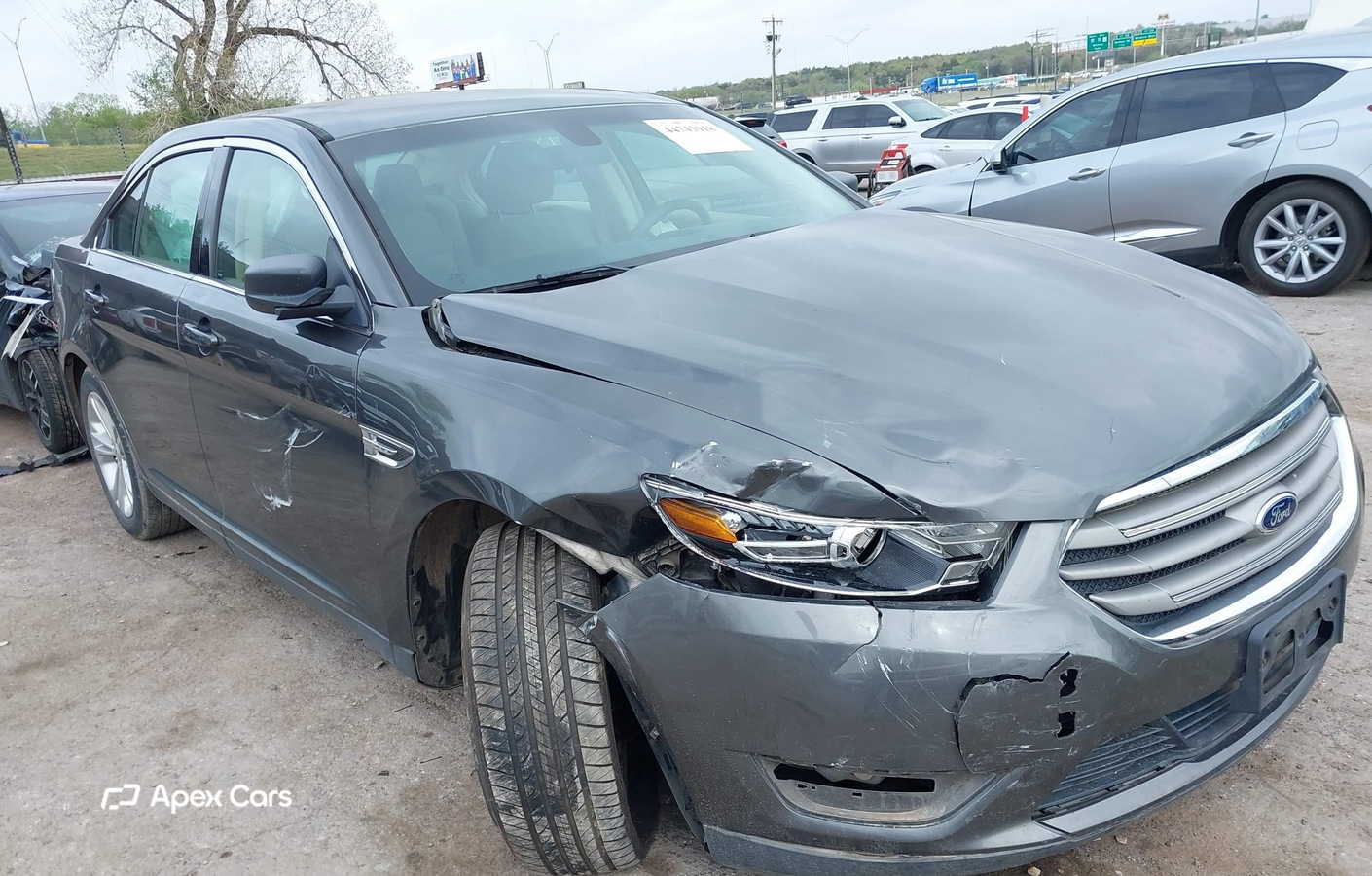 Ford Taurus 2016