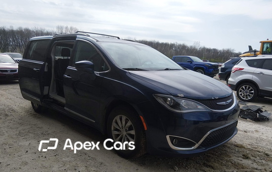 Chrysler Pacifica 2017 - Zdjęcie 1 z 17
