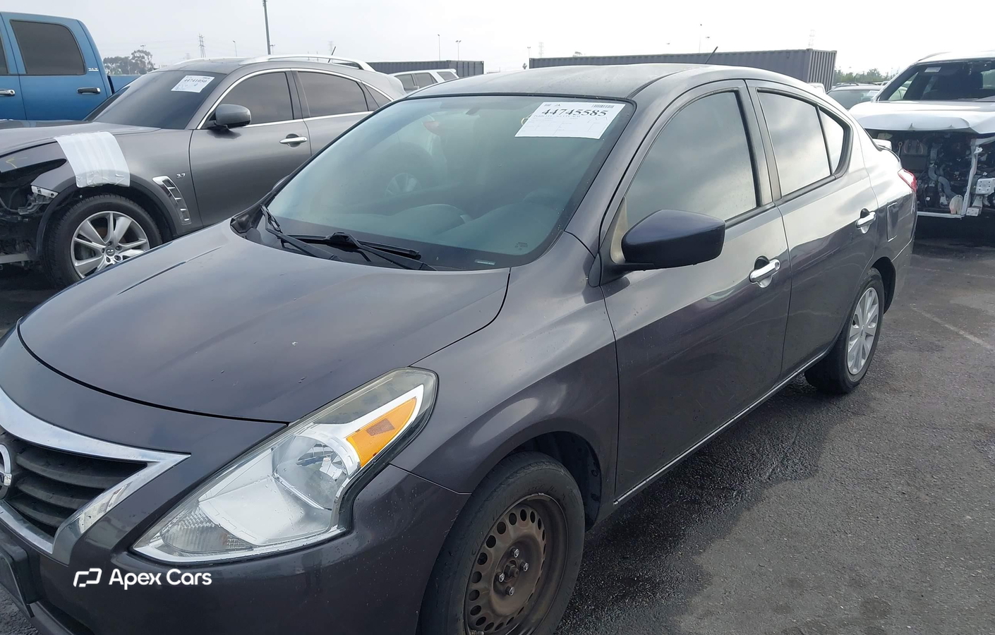 Nissan Versa 2015