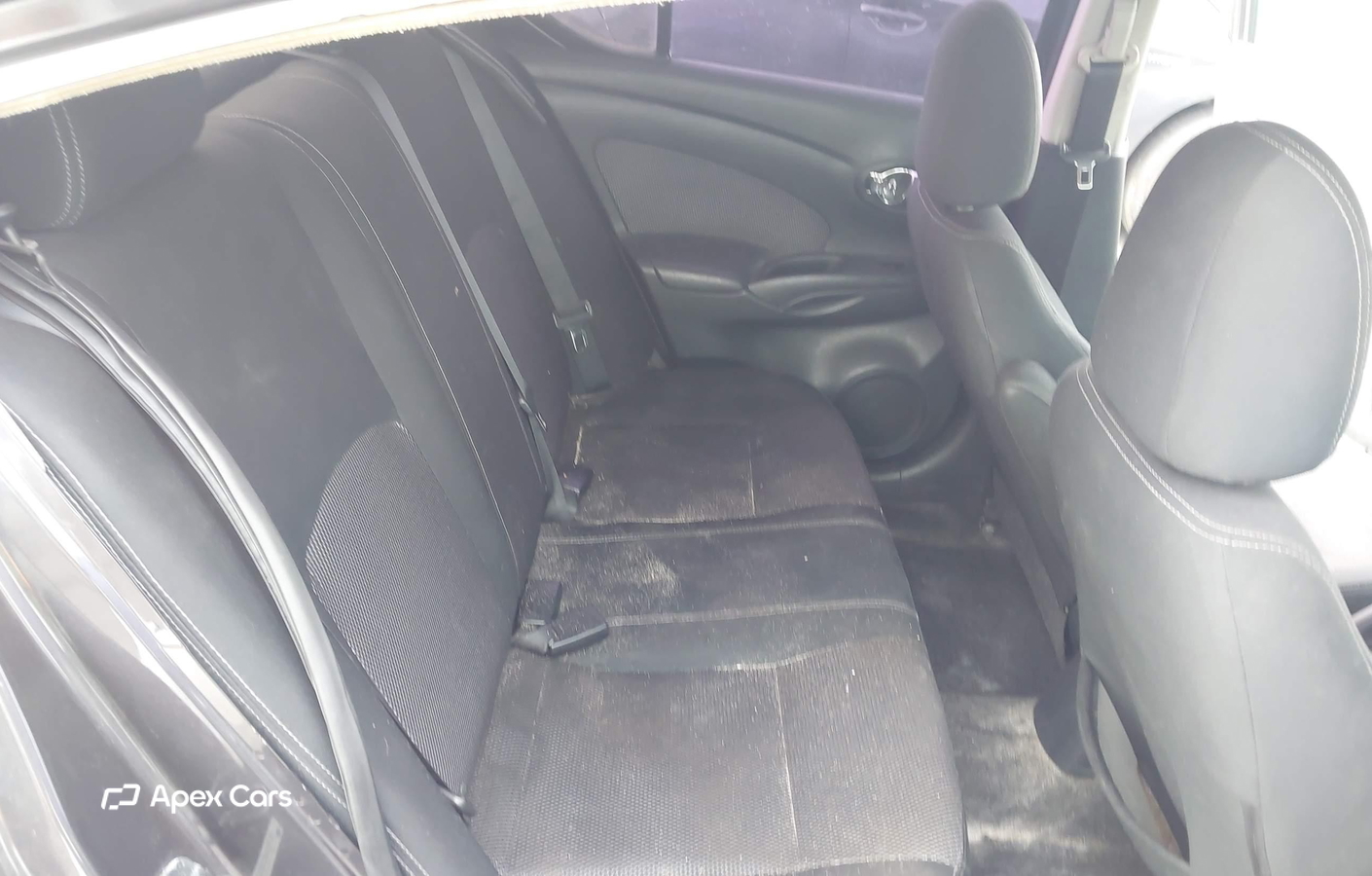 Nissan Versa 2015