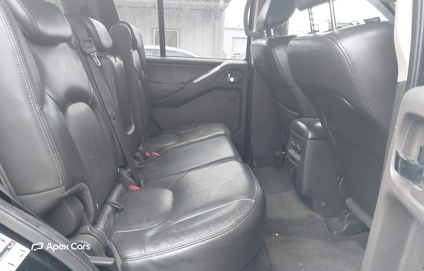 Nissan Pathfinder 2011
