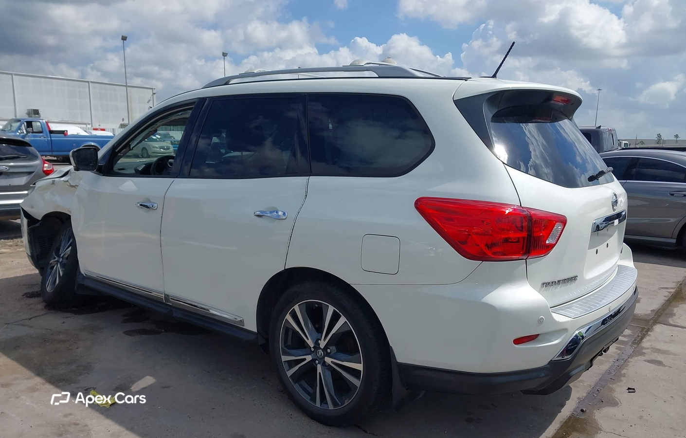 Nissan Pathfinder 2018
