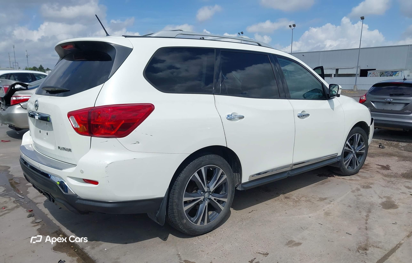 Nissan Pathfinder 2018