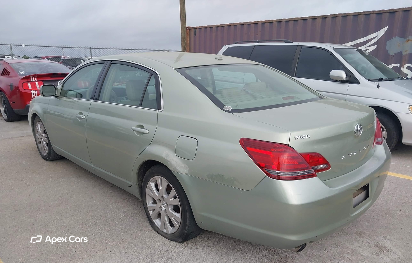 Toyota Avalon 2010