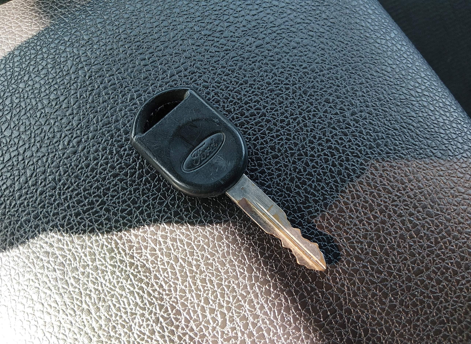 Ford Explorer Sport Trac 2010