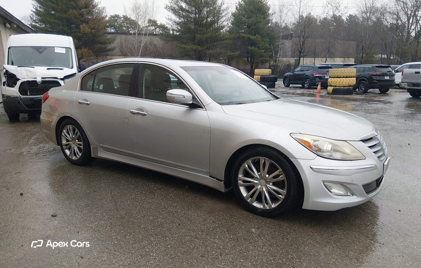 Hyundai Genesis 2012