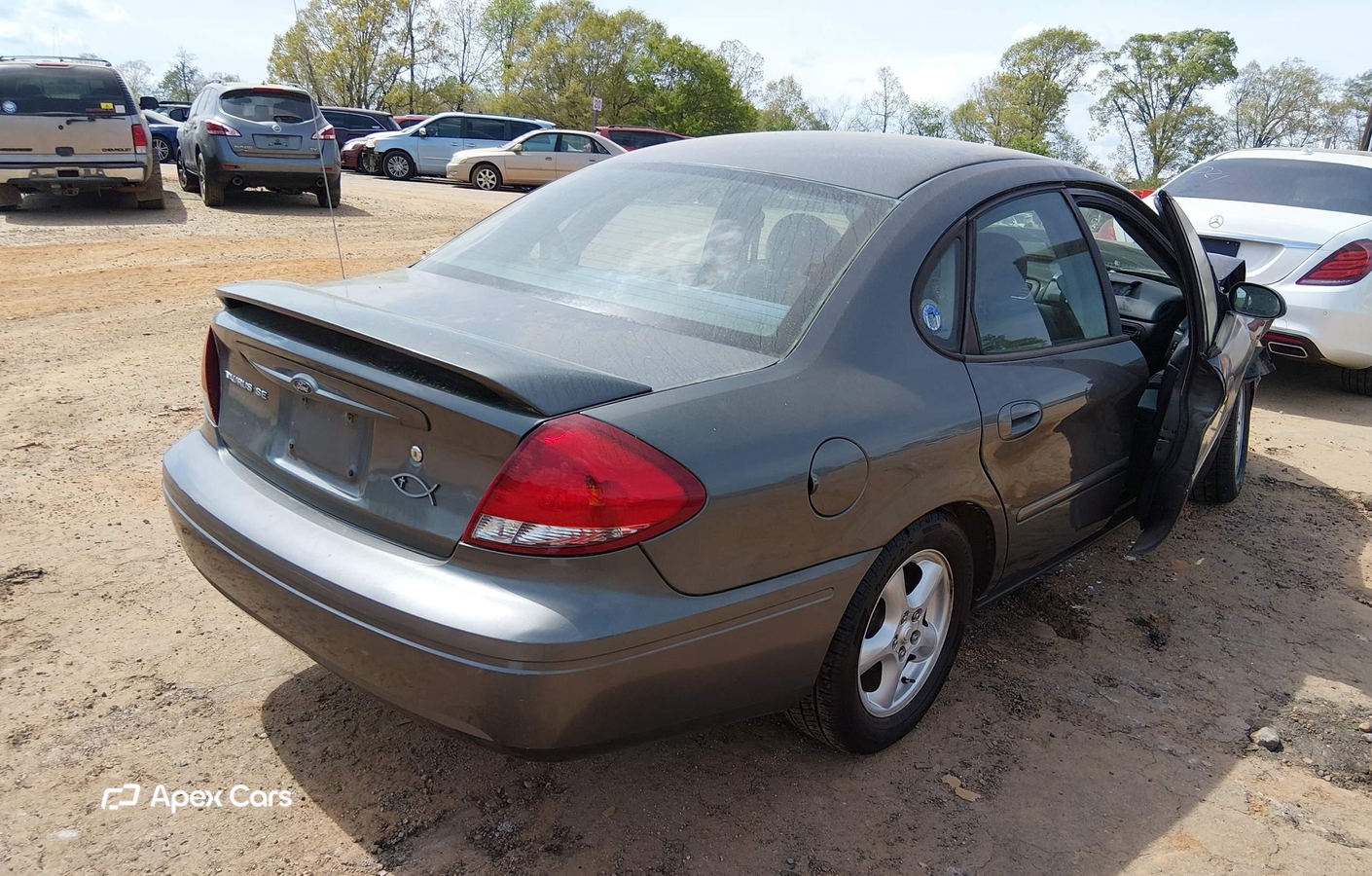 Ford Taurus 2004