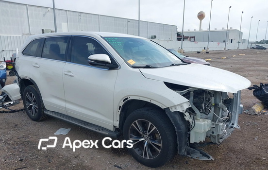 Toyota Highlander 2018 - Image 1 of 18