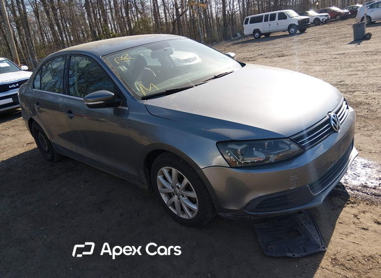 2013 Volkswagen Jetta - Image 1 of 5