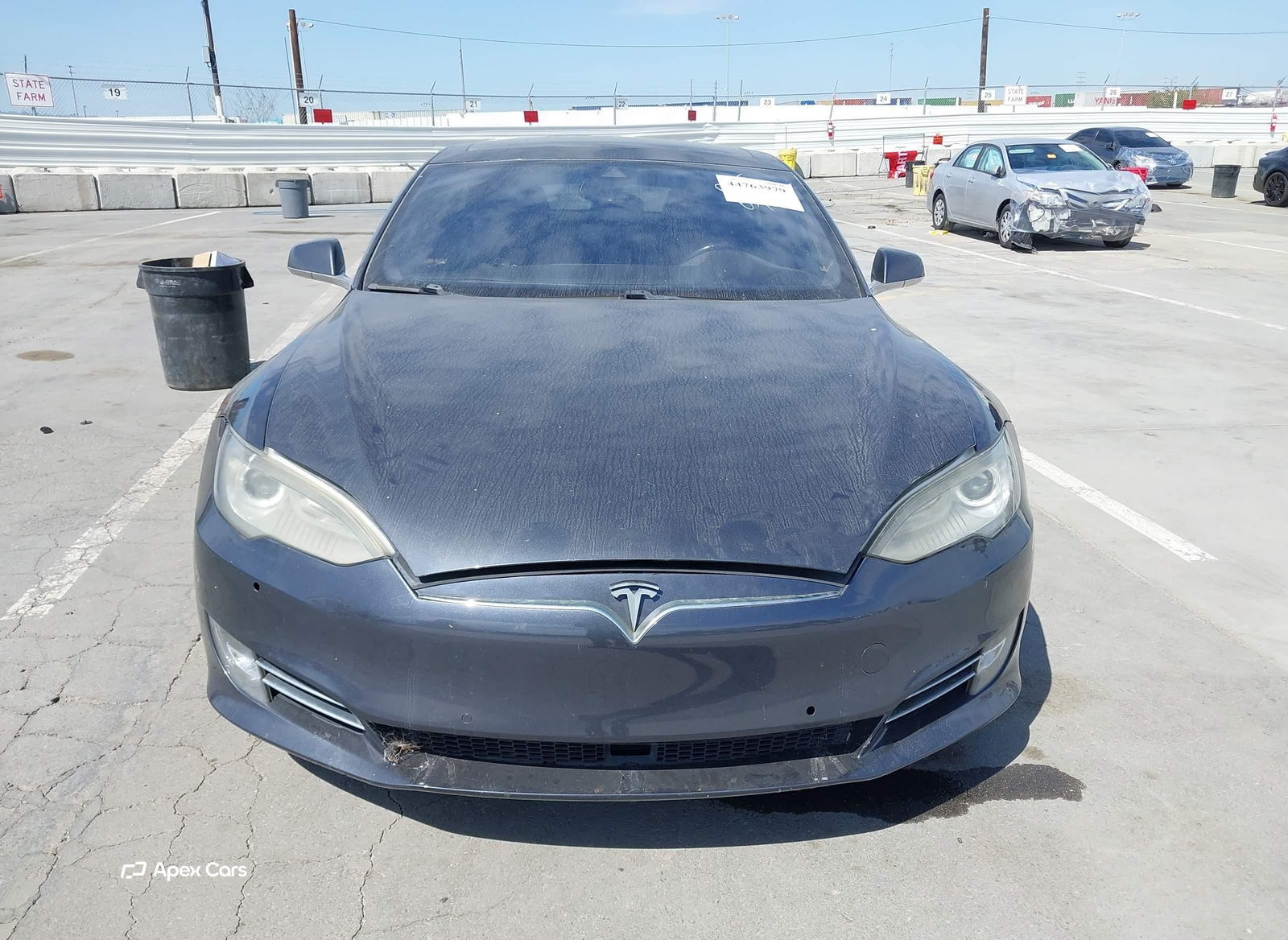 Tesla Model S 2015