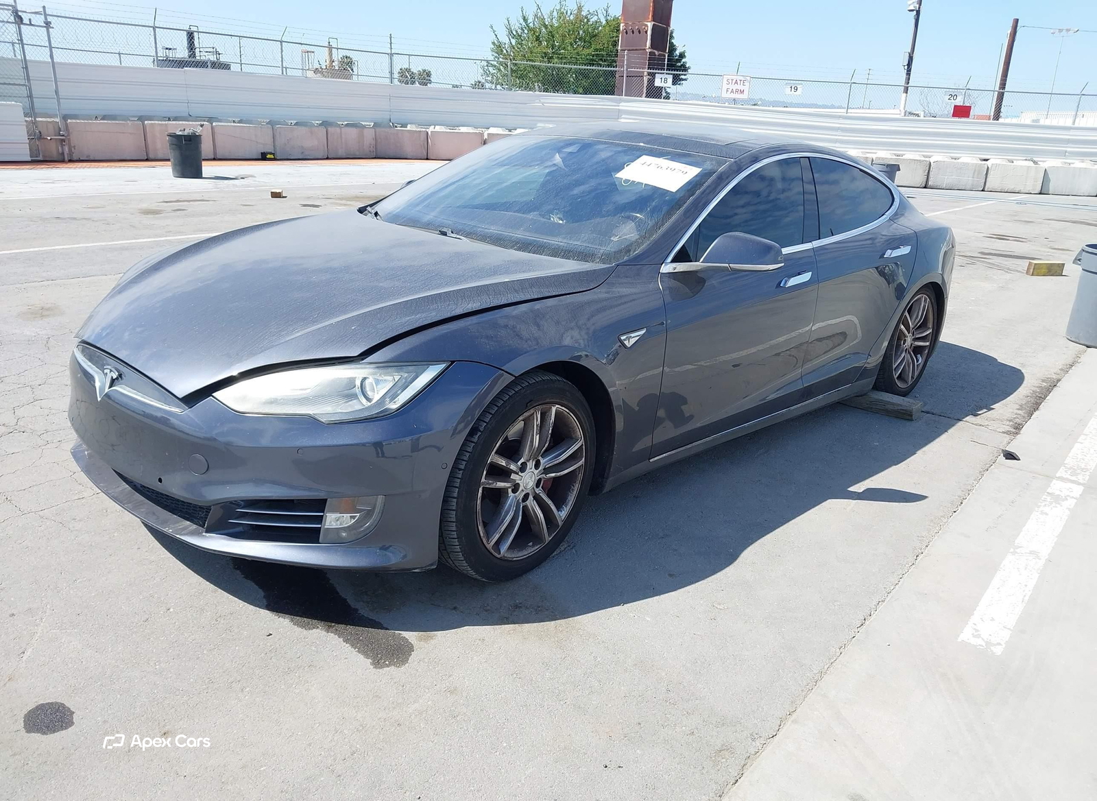 Tesla Model S 2015