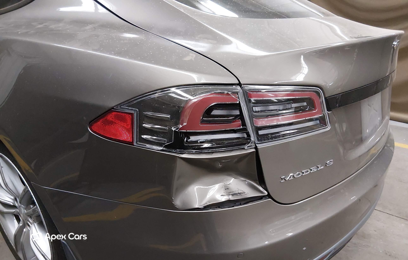 Tesla Model S 2015