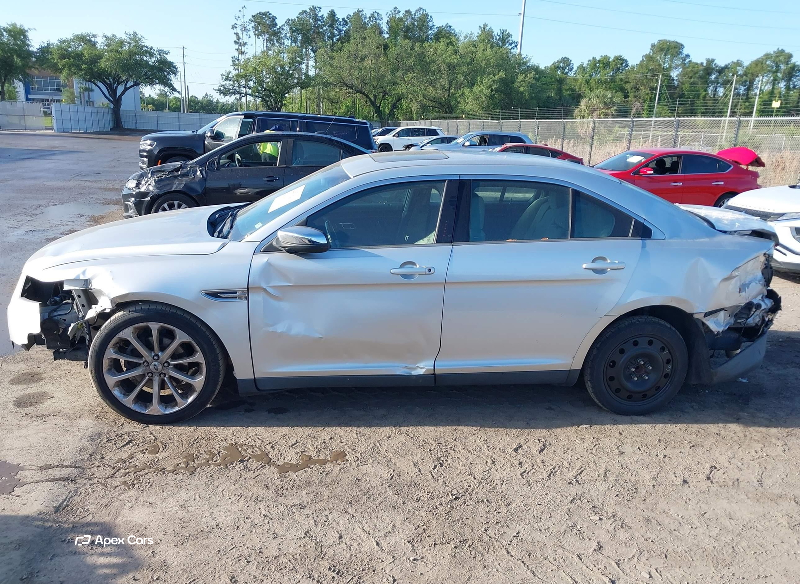 Ford Taurus 2014