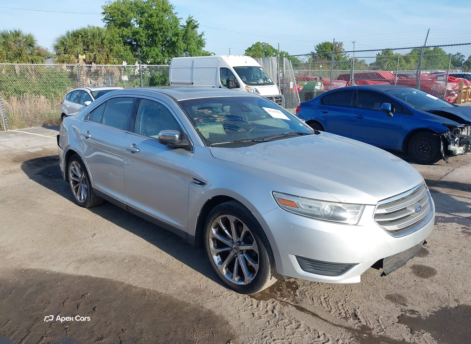 Ford Taurus 2014