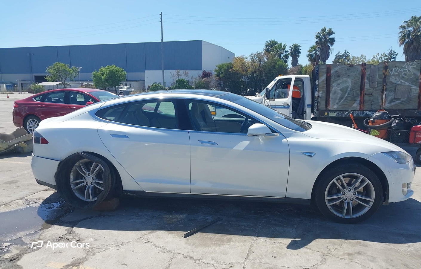 Tesla Model S 2012